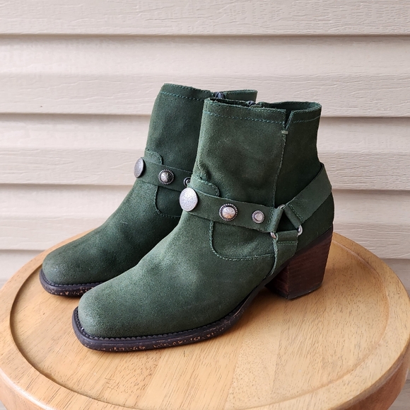 OTBT women's Dugas green suede boots - Picture 1 of 13